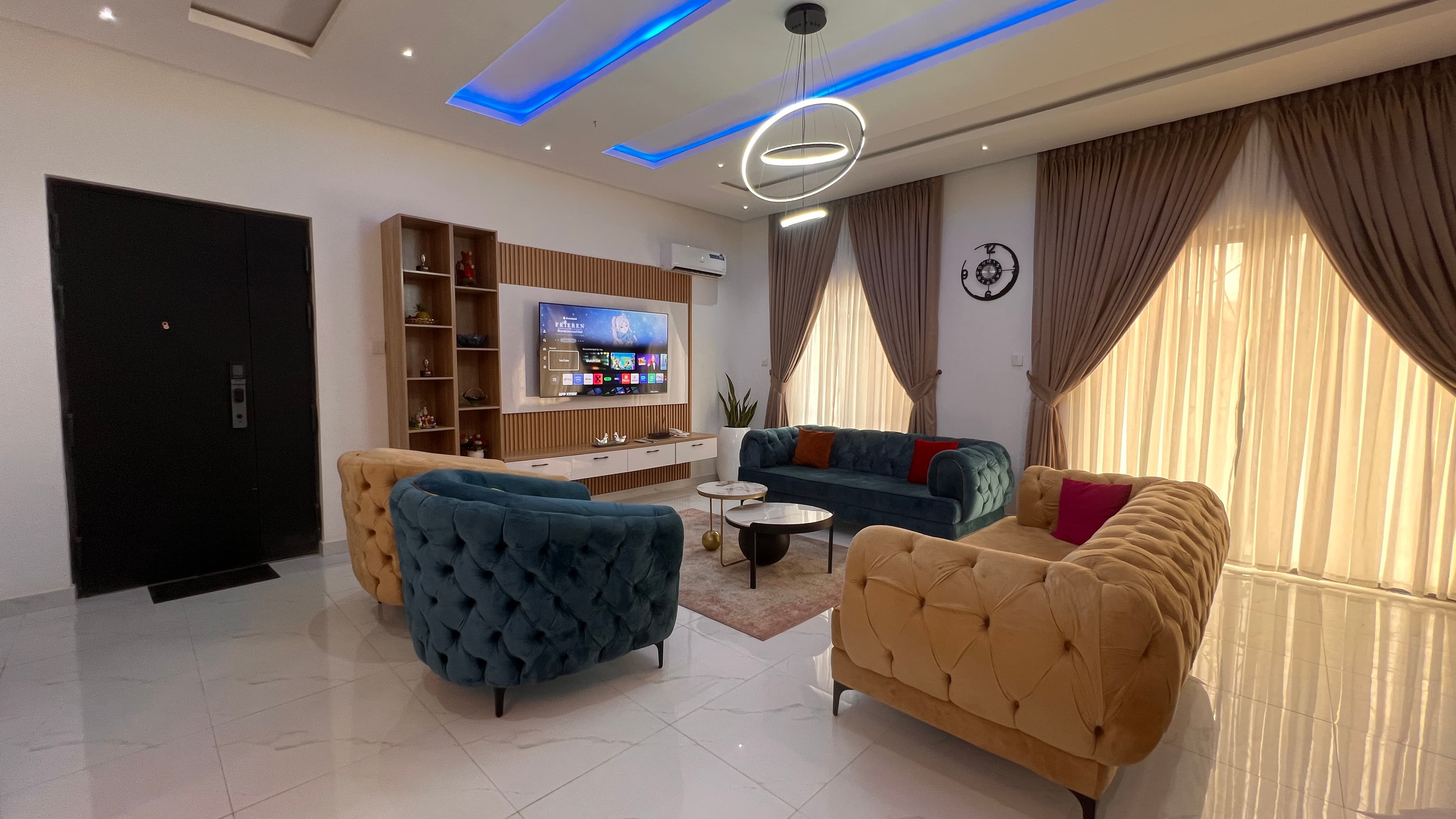 The Houston Apartment